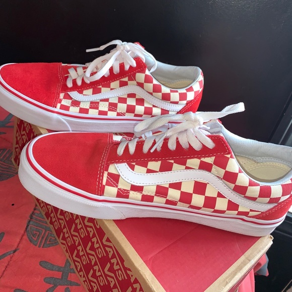 low top red checkered vans